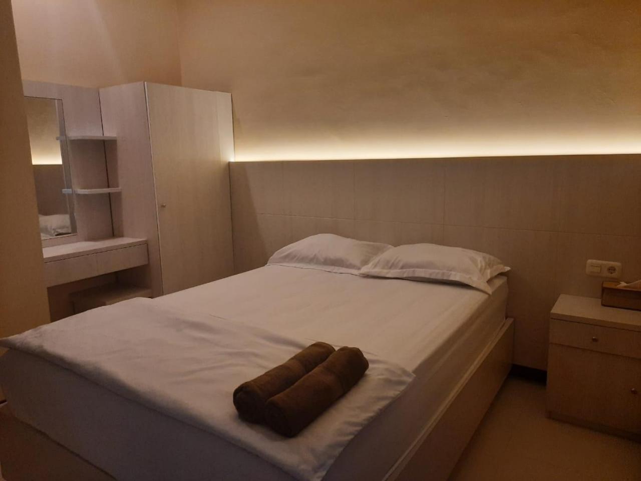 Omah Joglo Bugis Hotel Wendit Exterior photo