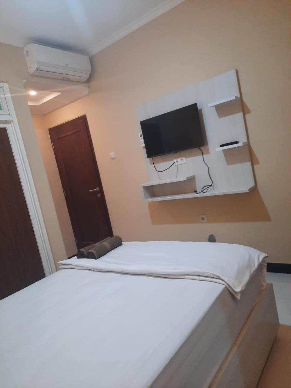 Omah Joglo Bugis Hotel Wendit Exterior photo